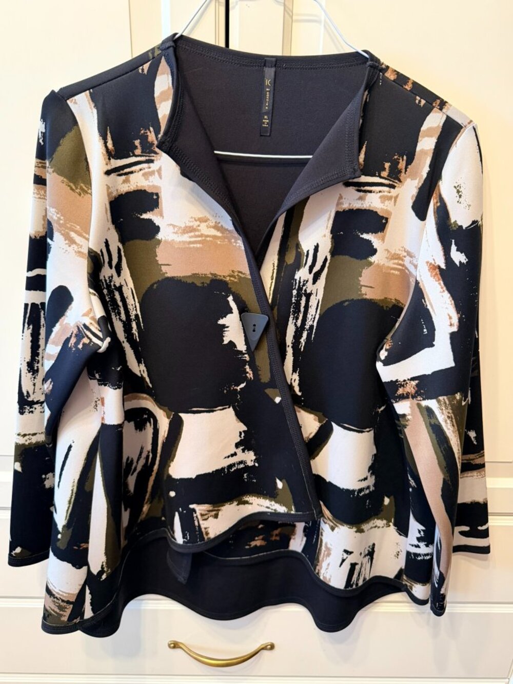 IC BY CONNIE K Women’s Abstract Print Asymmetrical Jacket (Size XL)